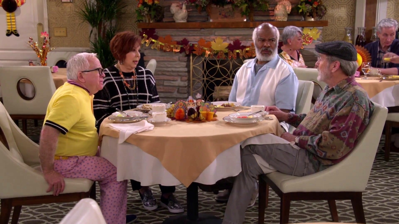 The Cool Kids: Margaret Gets Invited To Murray's Thanksgiving