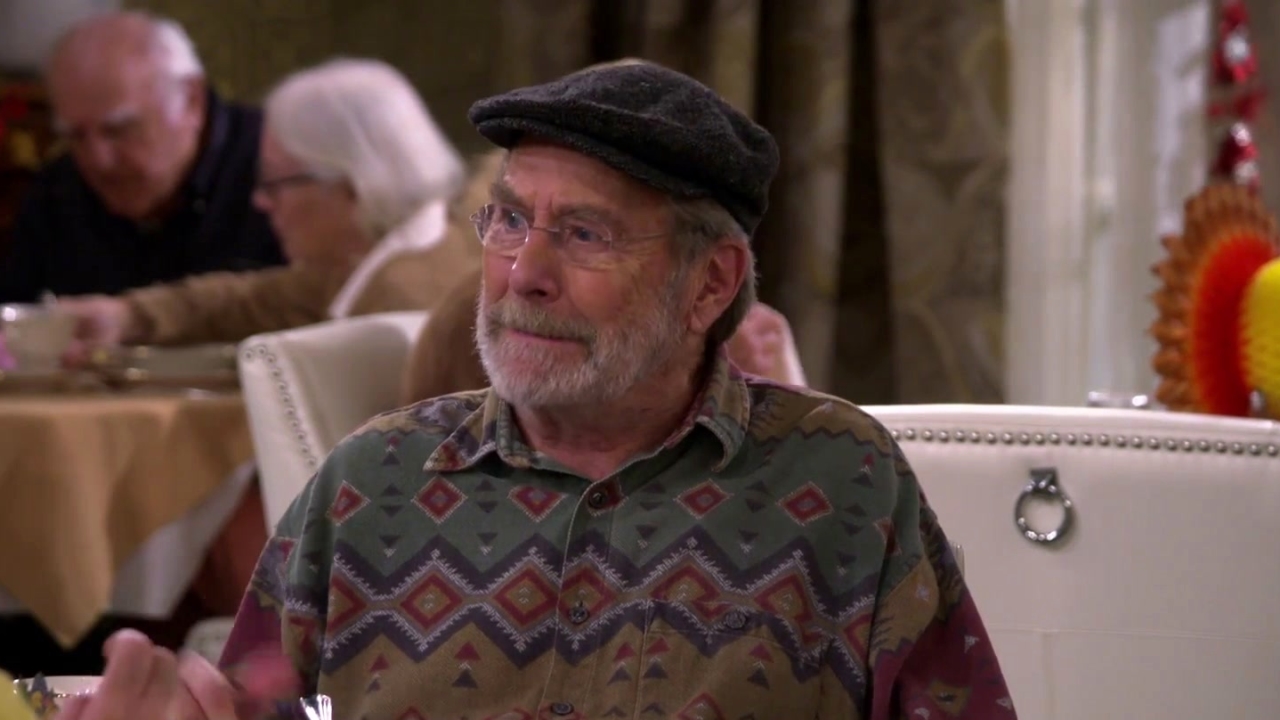 The Cool Kids: The Crew Debates Who Margaret Is Taking To Thanksgiving At Murray's