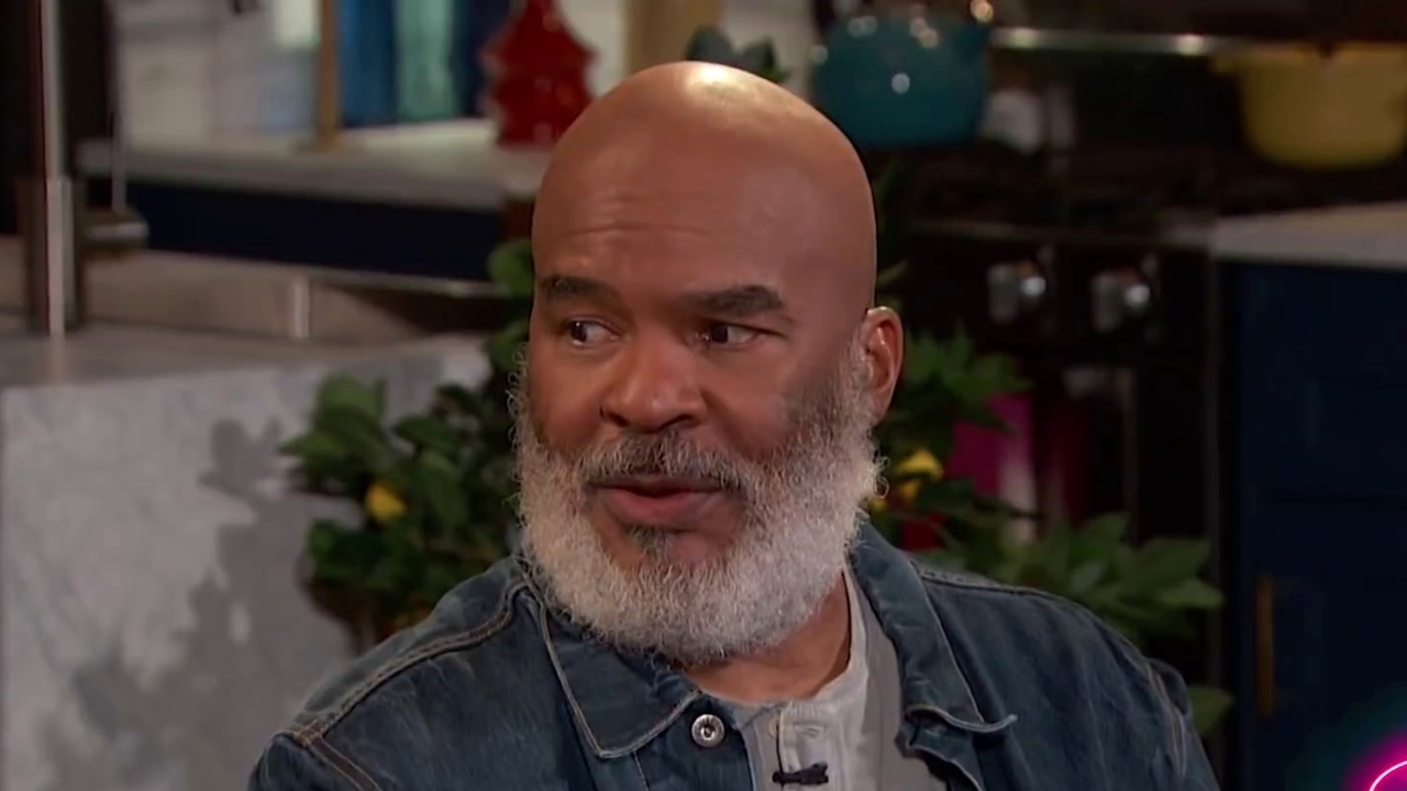 Busy Tonight: David Alan Grier Gives His Best Clap-Ats