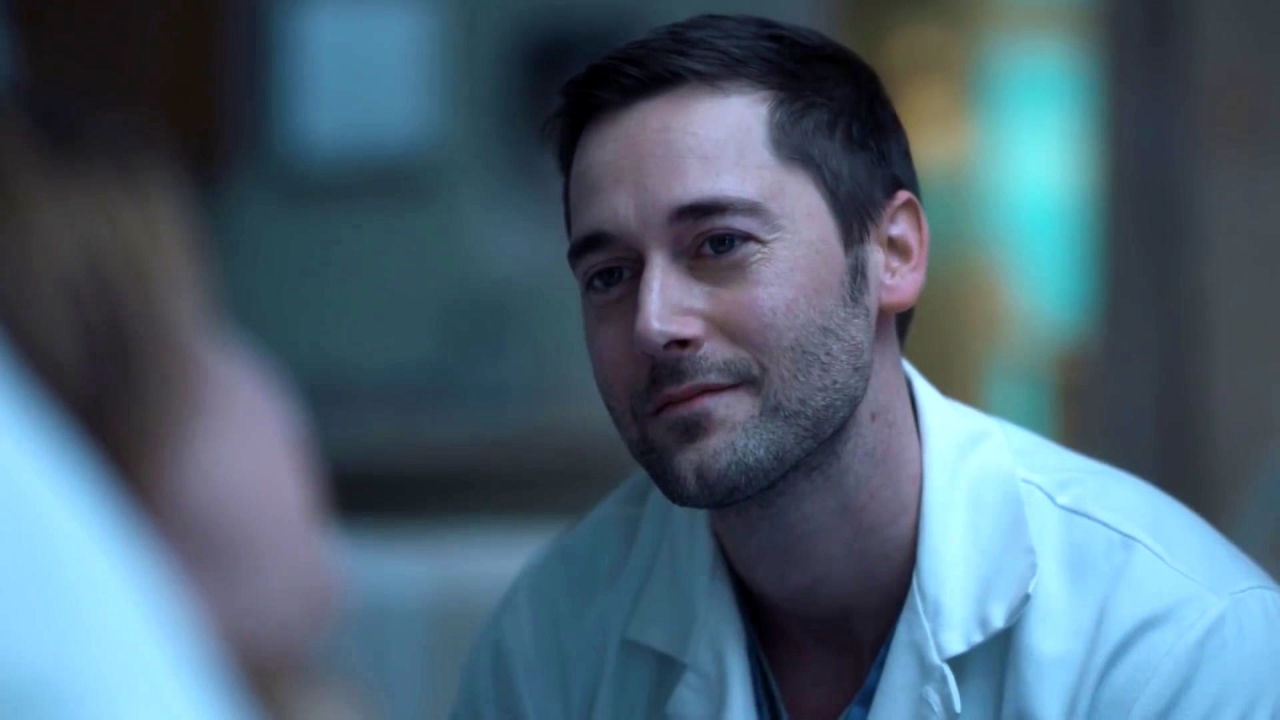 New Amsterdam: Sarah Tells Max It's Time For Her To Go