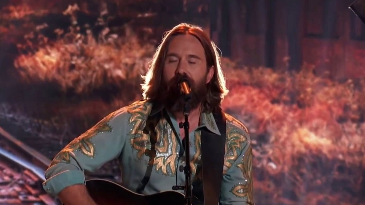 Real Country: Dave Kennedy Performs Merle Haggard's Mama Tried