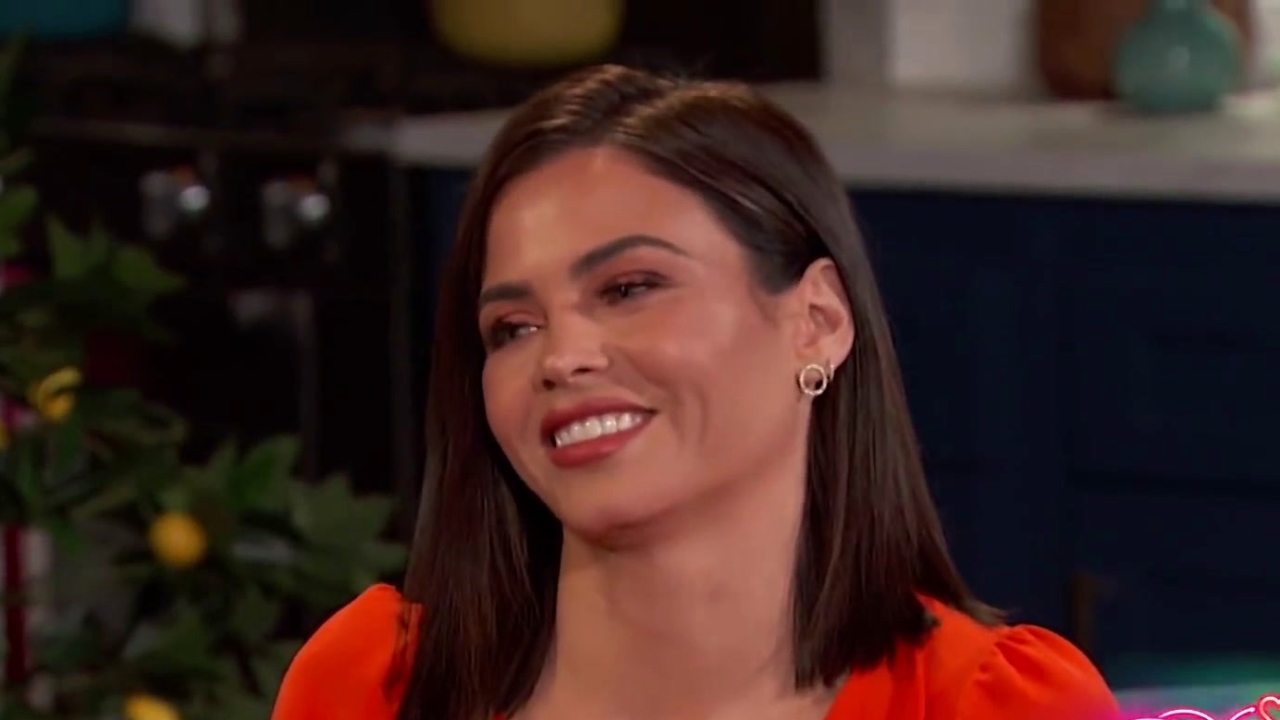 Busy Tonight: Jenna Dewan Explains How She Poses Nude