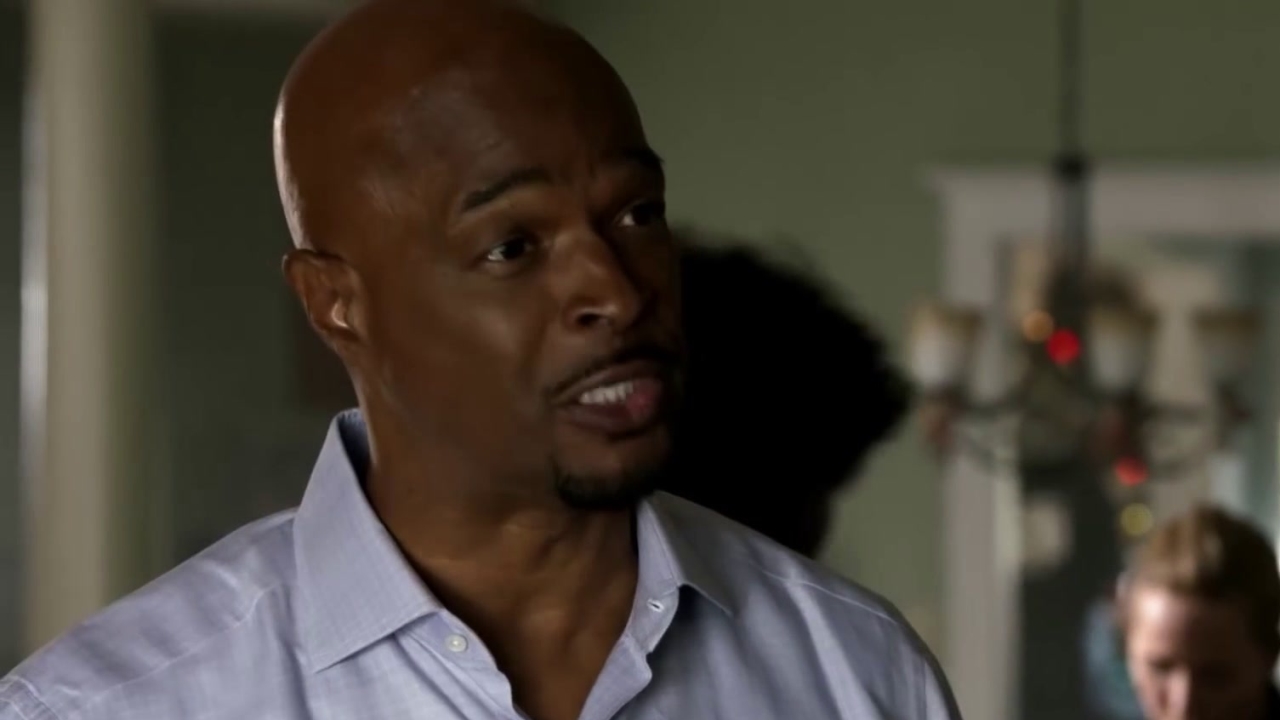 Lethal Weapon: Roger Wants Cole To Come To His Christmas Party