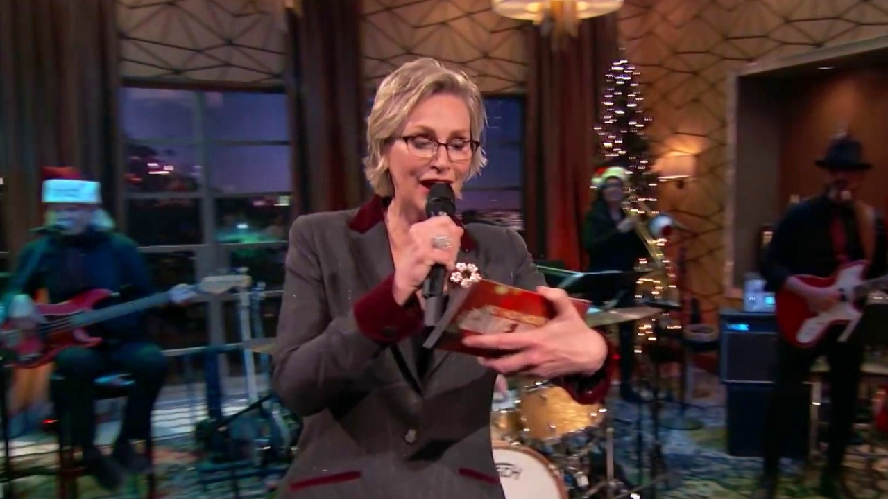 Hollywood Game Night: Song Sung Wrong