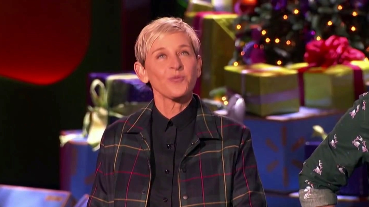 Ellen's Game Of Games: It's A Wonderful Wife