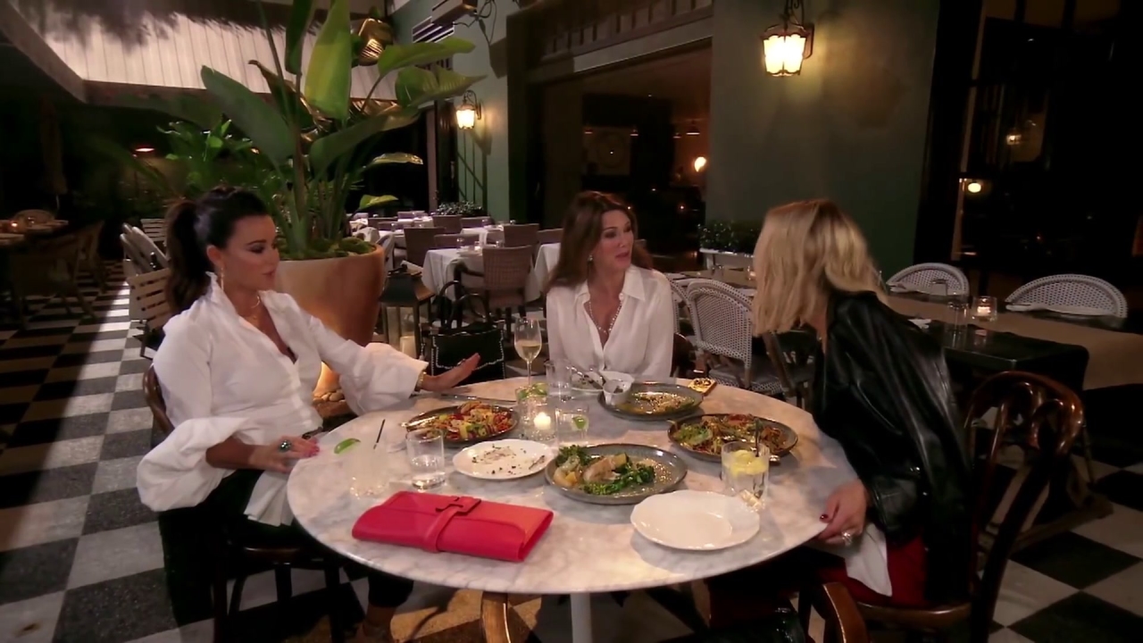 The Real Housewives of Beverly Hills: Petty Mess