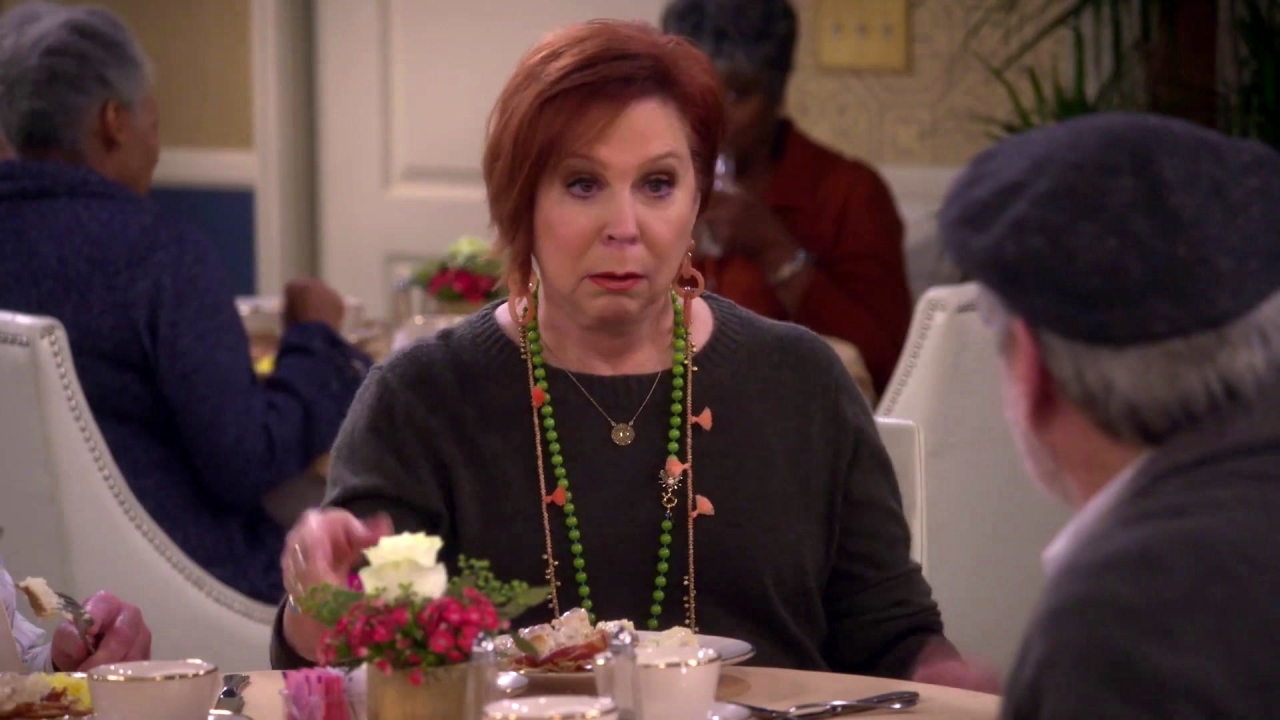 The Cool Kids: Hank Doesn't Want To See His Ex & Her Fiance
