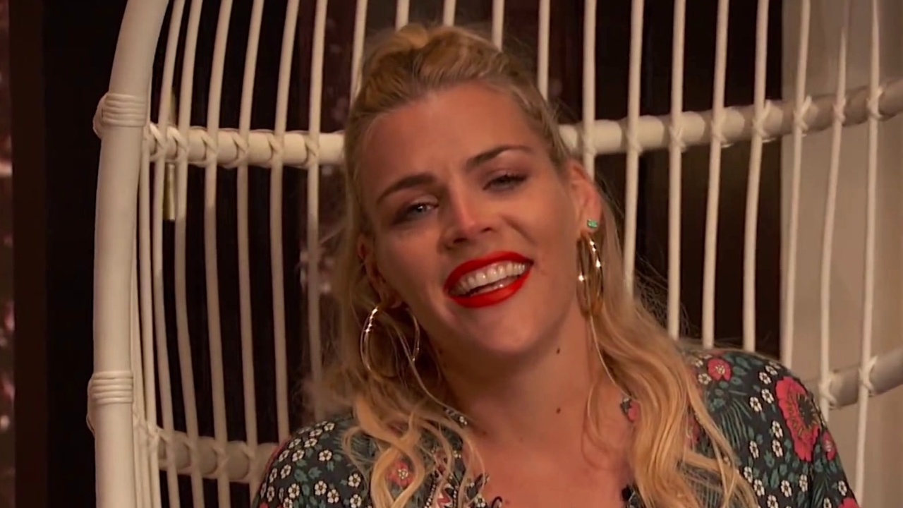 Busy Tonight: Connie Britton & Busy Philipps Have The Best Dance Off