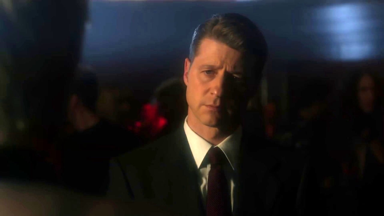 Gotham: Gordon Asks Barbara For Help