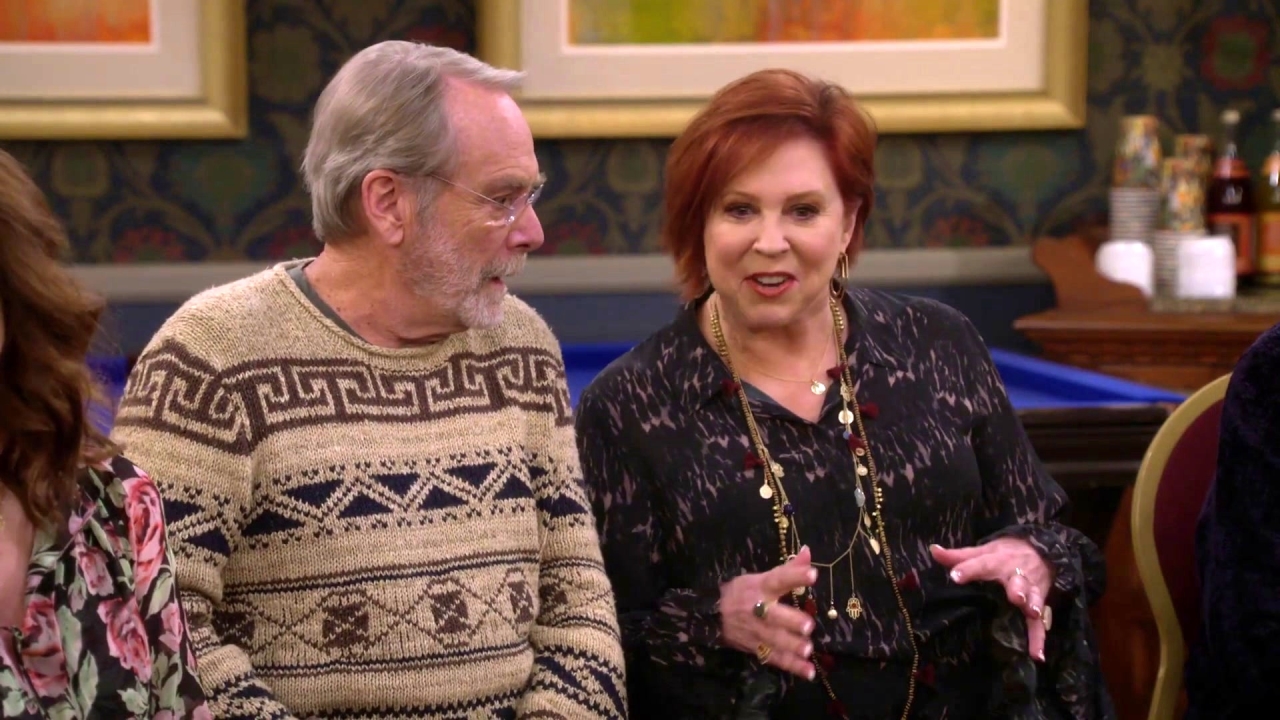 The Cool Kids: Margaret Acts As Charlie's Wing Woman