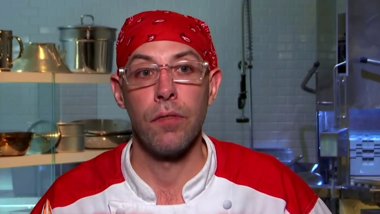 Hell's Kitchen: Trev Forgets To Put The Crust On The Lamb