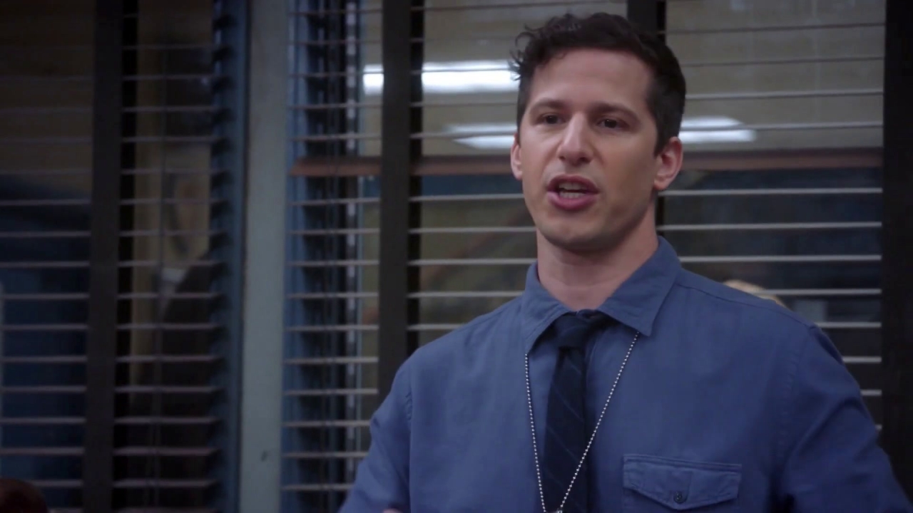 Brooklyn Nine-Nine: Jake Suspects Hitchcock And Scully Of Being Dirty Cops