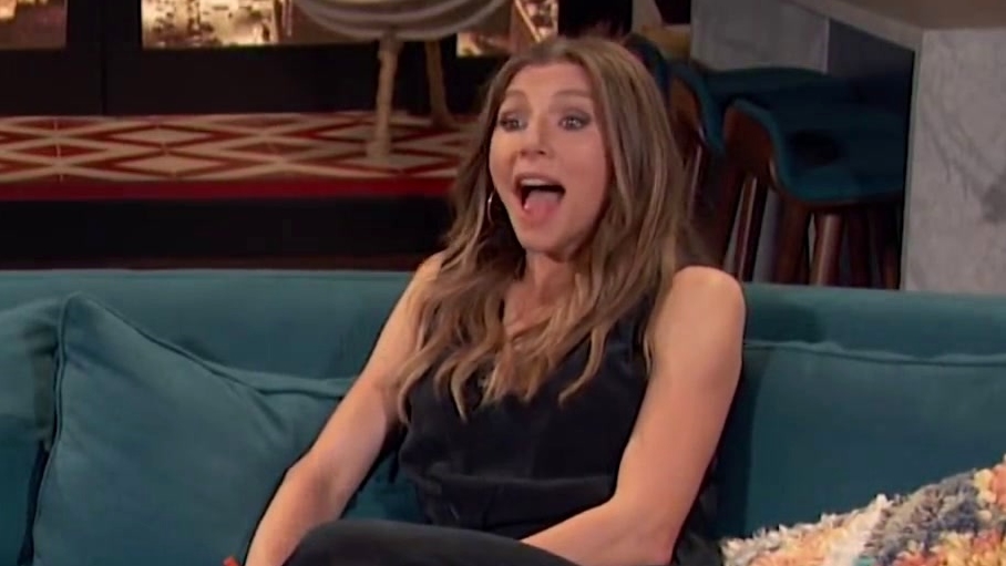 Busy Tonight: Sarah Chalke Takes Her Very First Instagram Pic