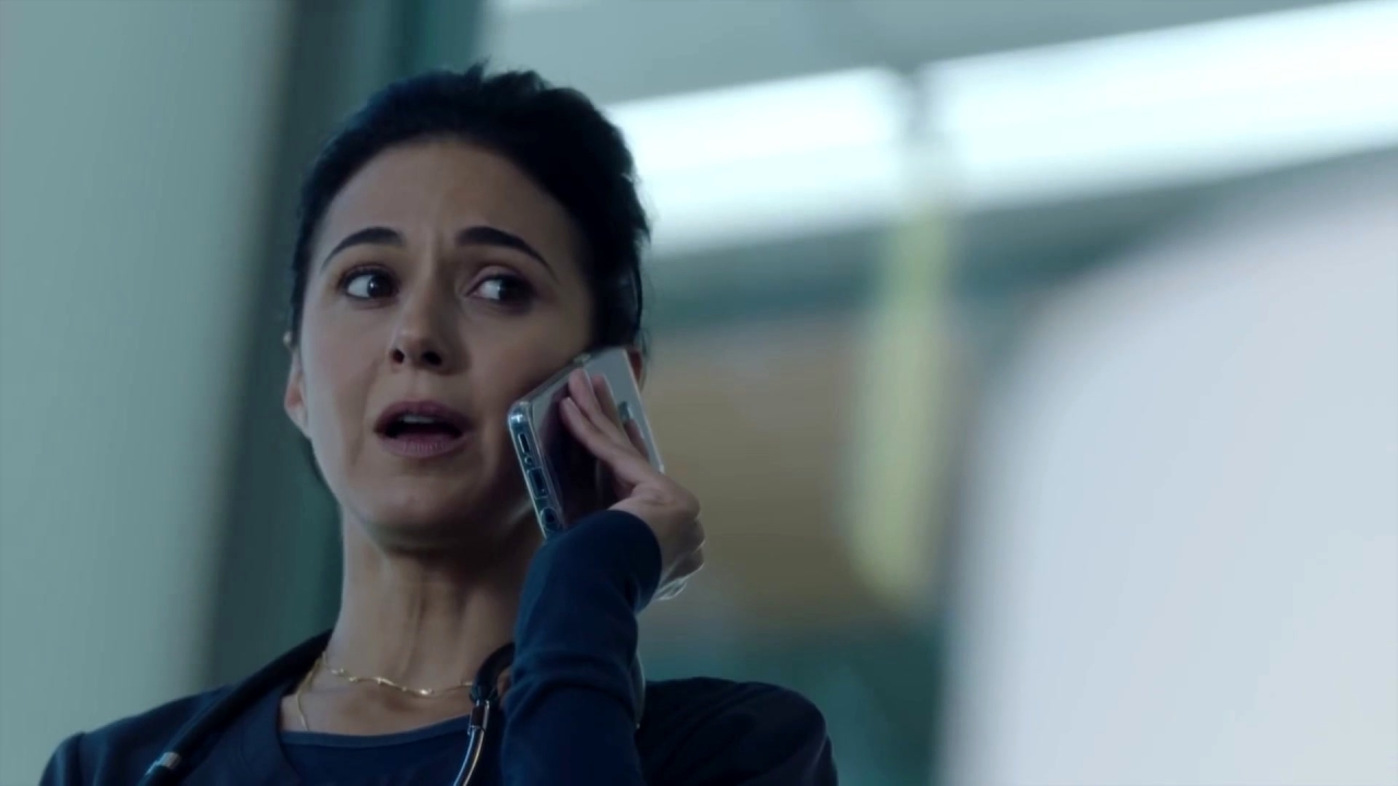 The Passage: Amy Calls Lila For Help