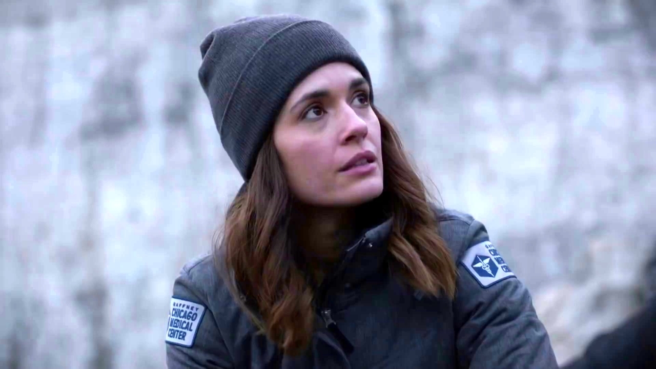Chicago Med: Crash Site Decompression