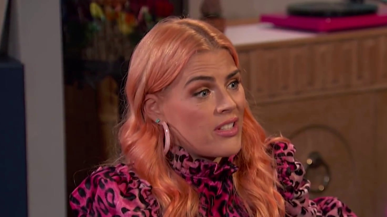 Busy Tonight: Did Josh Radnor & Busy Philipps Make Out?