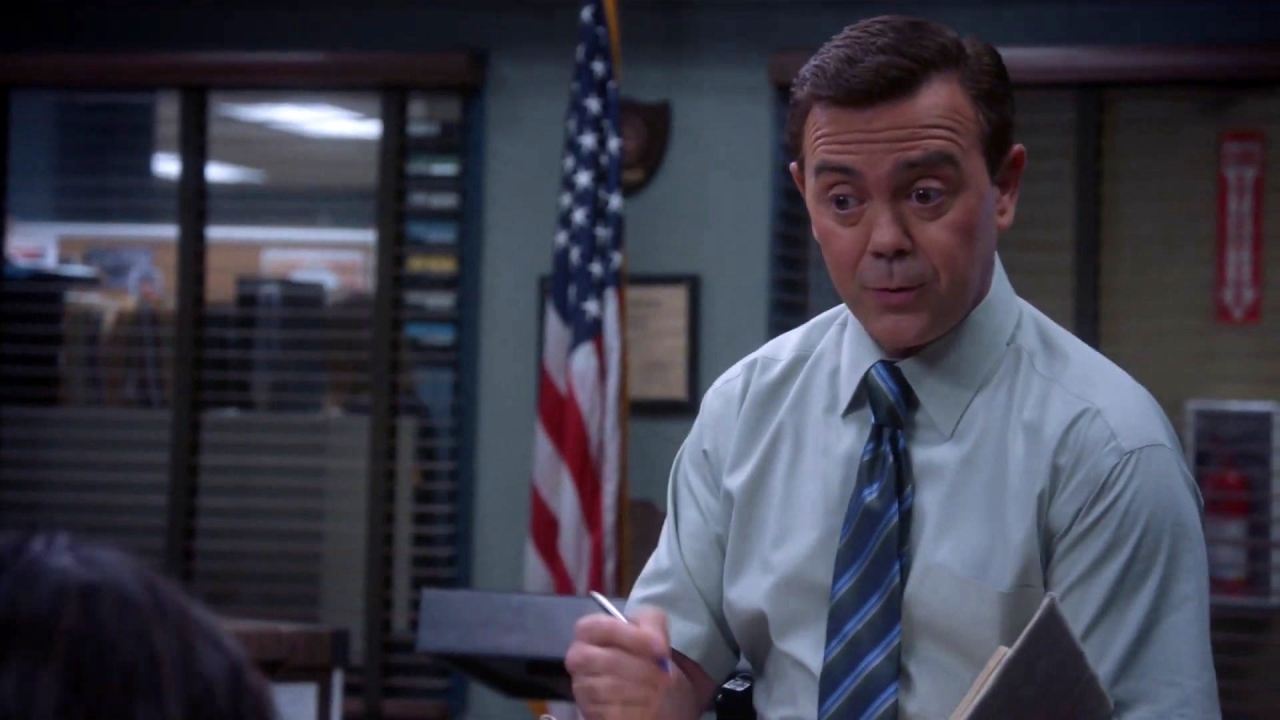 Brooklyn Nine-Nine: Boyle Helps Rosa Get Out of A Love Triangle