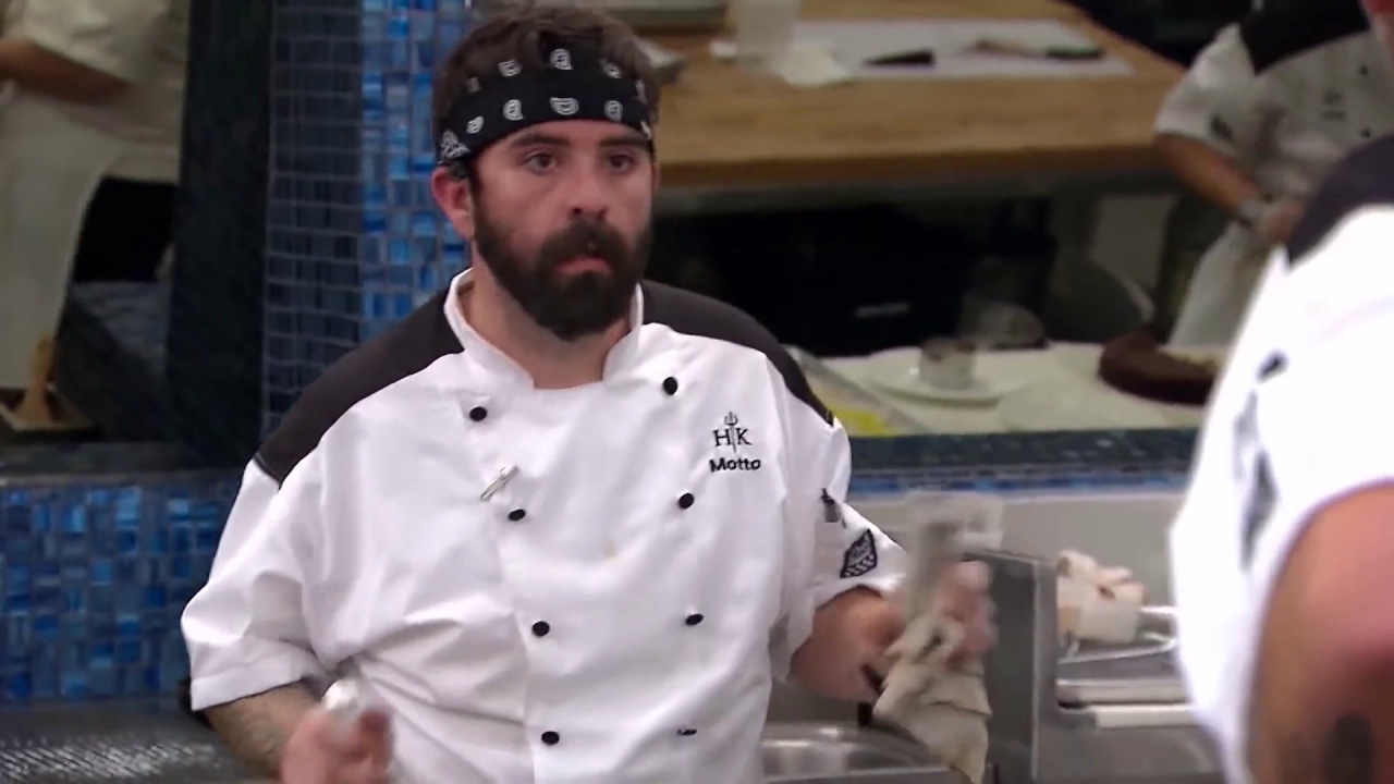 Hell's Kitchen: Motto Takes Over The Fish Station