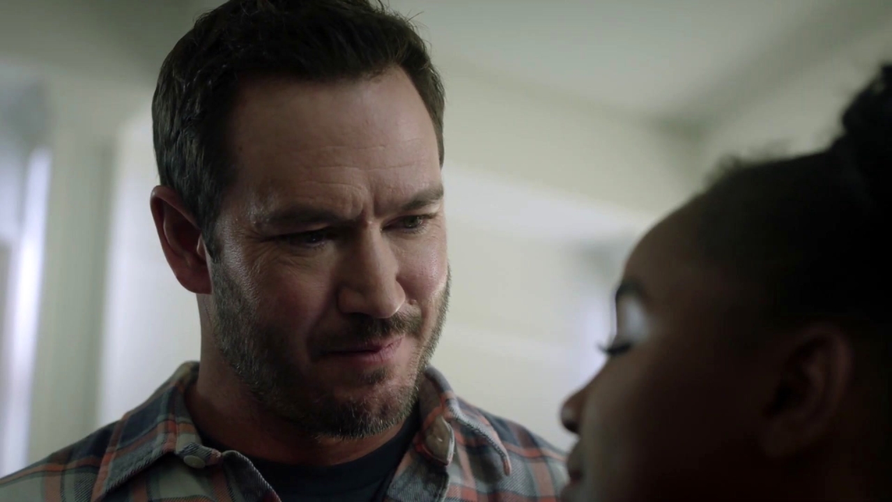 The Passage: Amy Gets A Dose From Dr. Sykes