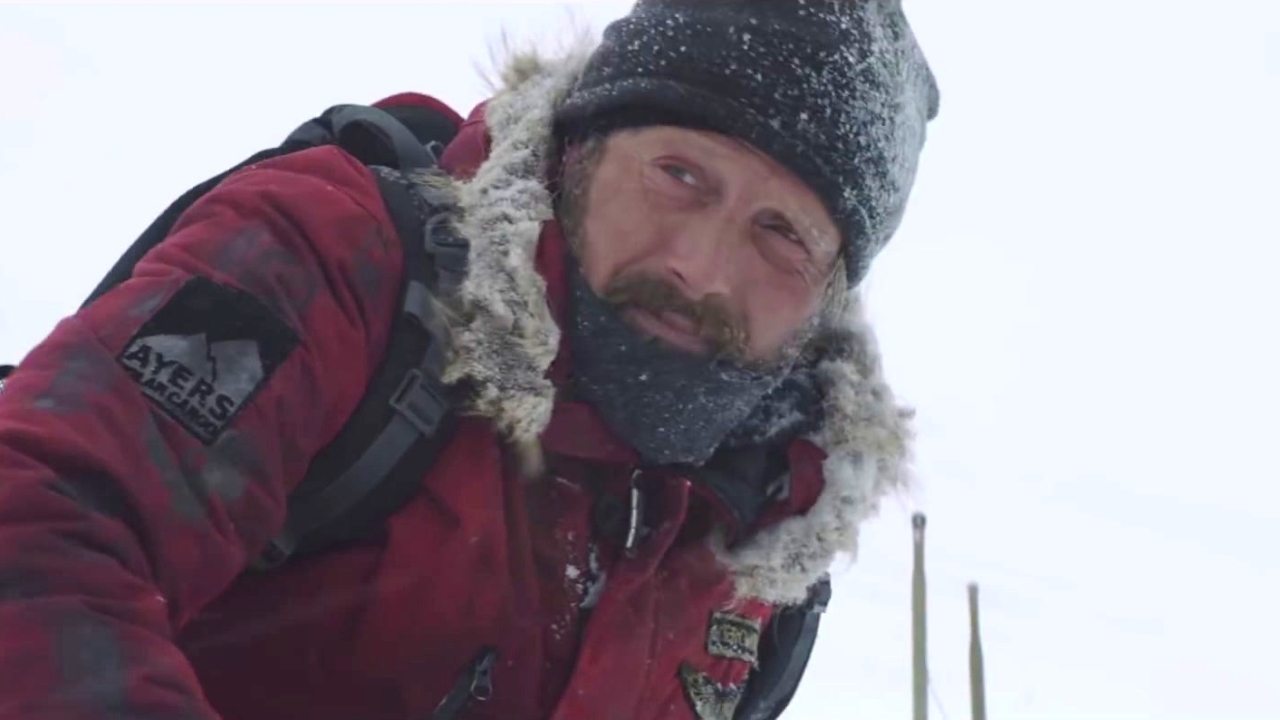 Arctic: Pawprint
