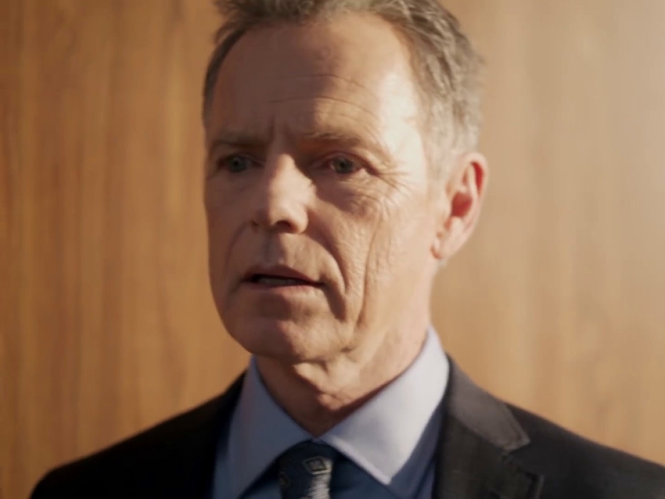 The Resident: Bell Meets With Dr. Aj Austin - TV Guide