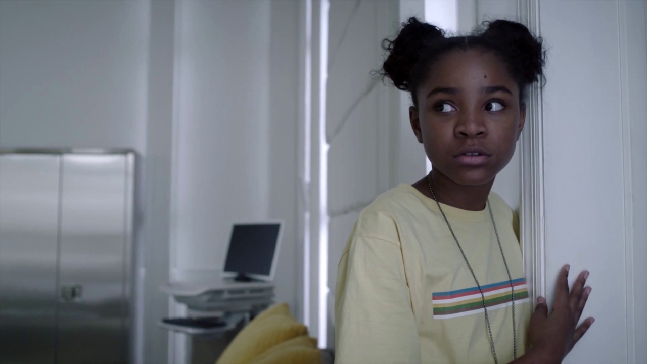 The Passage: Amy Starts To Panic
