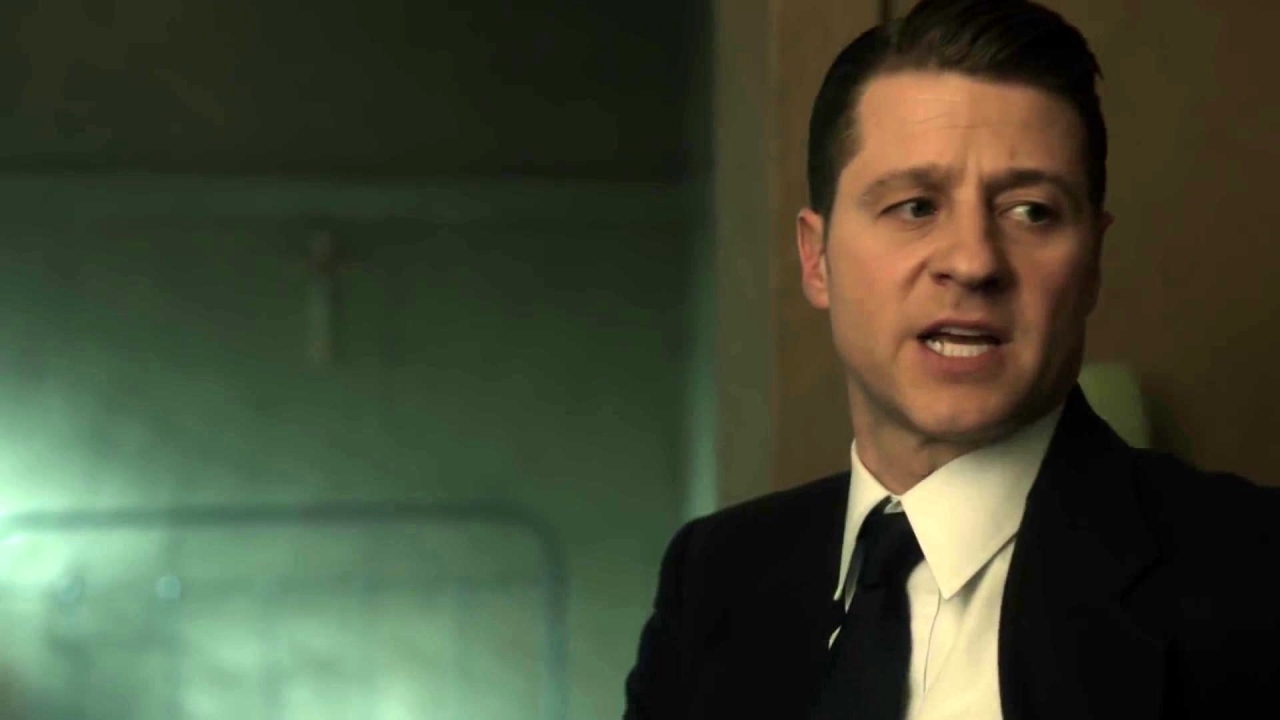 Gotham: Gordon & Bullock Go To Investigate Dix