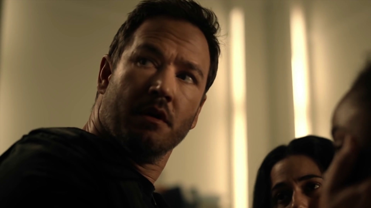 The Passage: Amy Senses The Virals Are Still Alive
