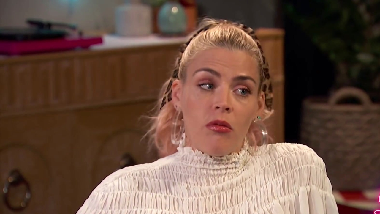 Busy Tonight: Rita Wilson Spills Hot Hollywood Gossip