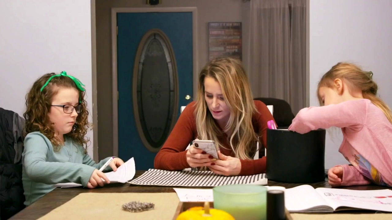 Teen Mom 2: Leah Gets The Girl's Grades