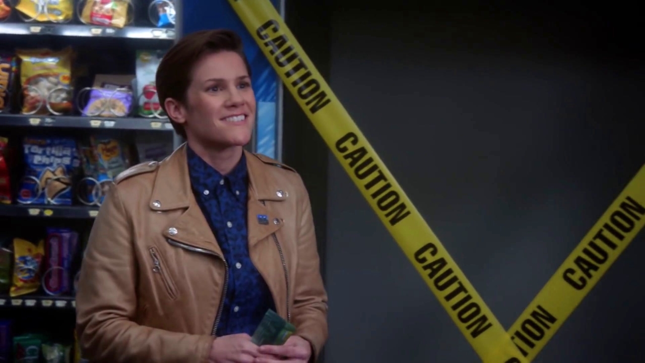Brooklyn Nine-Nine: Holt Finally Meets Rosa's New Girlfriend