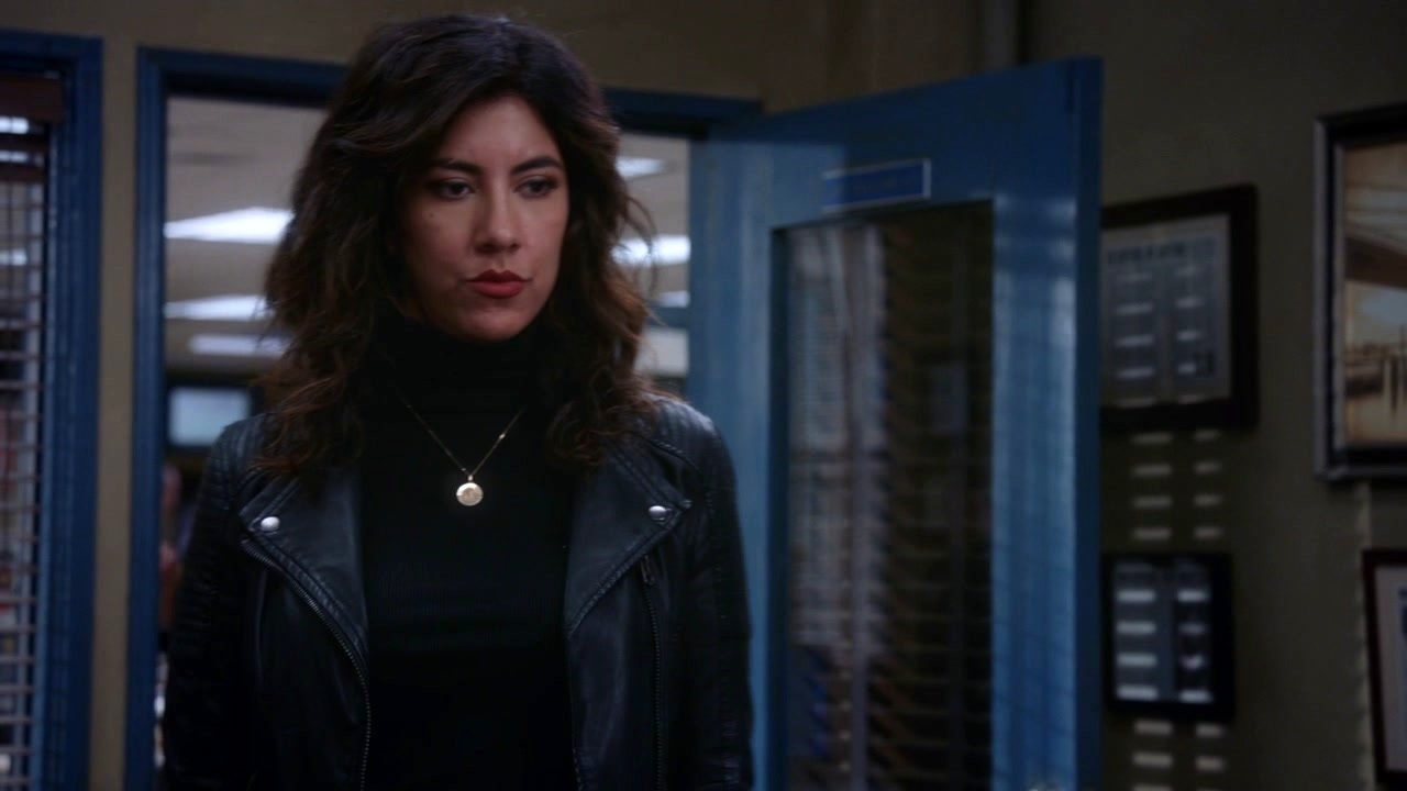 Brooklyn Nine-Nine: Holt Wants To Meet Rosa's New Girlfriend