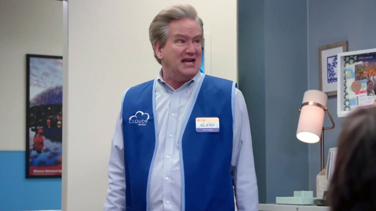 Superstore: Glenn's Freak Out In Amy's Office