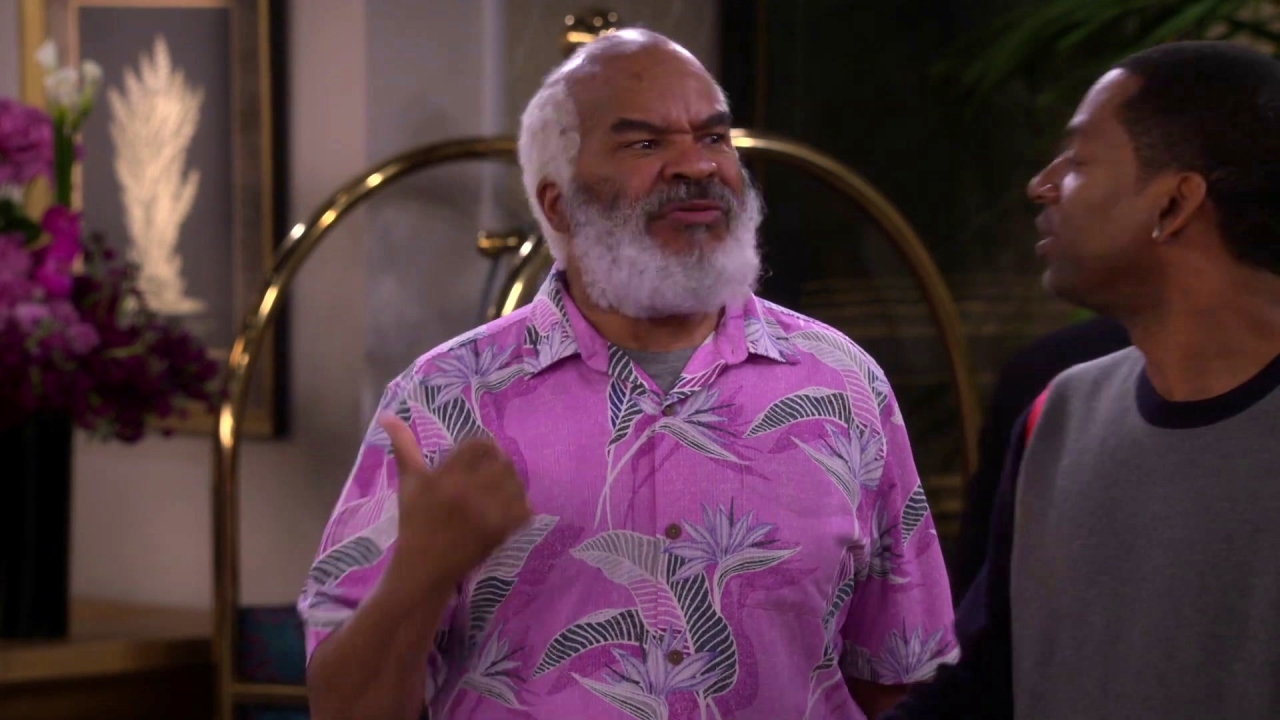 The Cool Kids: Hank Is Jealous Of His Son's Relationship With Reggie