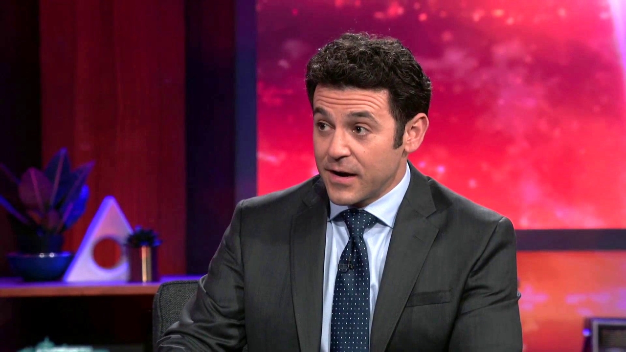 What Just Happened With Fred Savage: Kevin Smith Fanboys Over Fred
