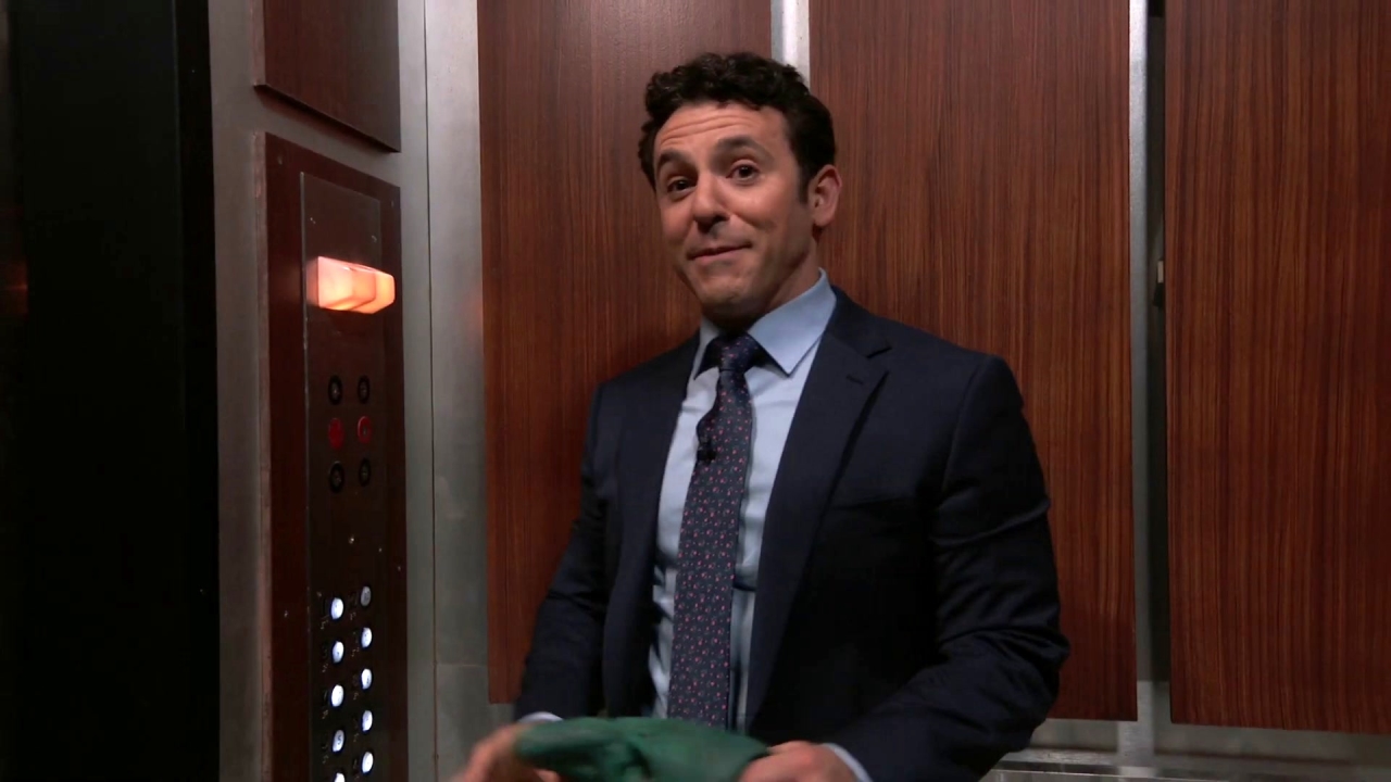 What Just Happened With Fred Savage: Fred Gets Stuck In The Elevator