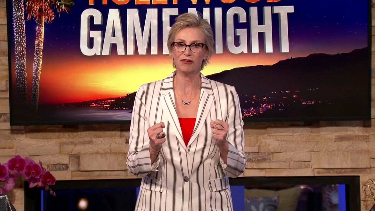 Hollywood Game Night: A Heated Battle!