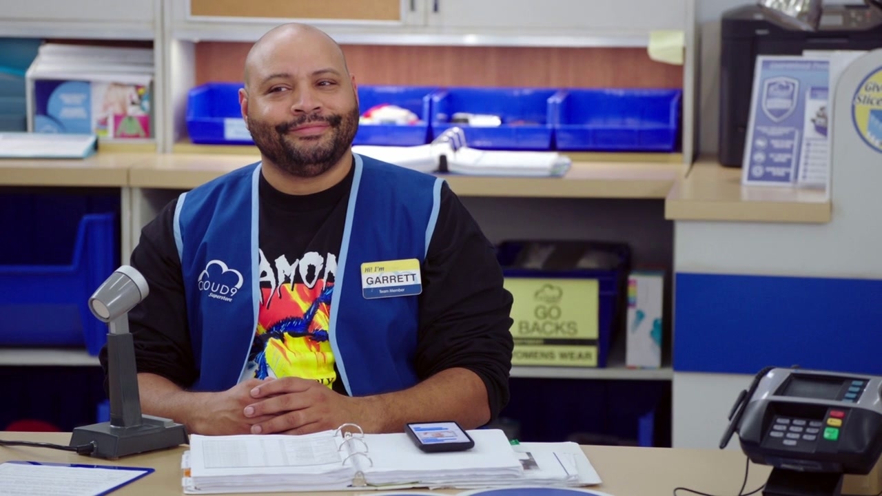 Superstore: Garrett Gets Ghosted