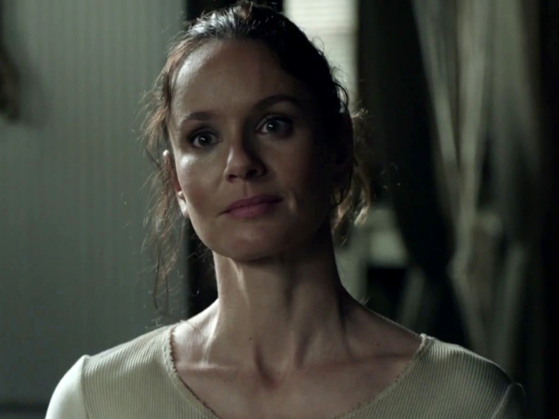 Colony: Macgregor Demands Info From The Bowmans