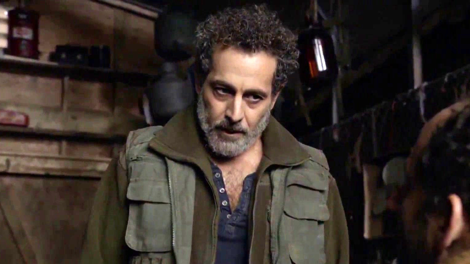 Colony: Snyder Gives Info And Advice To Vincent