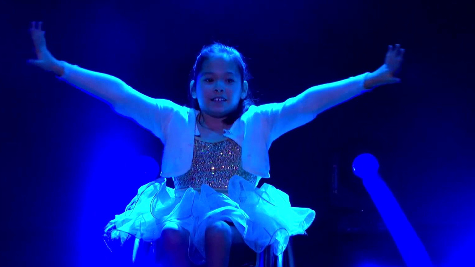 Little Big Shots: Wheelchair Dancers Mayli And Chelsie Hill