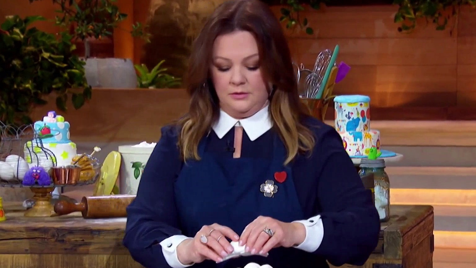 Little Big Shots: Columbian Baker Samuel Teaches Melissa How To Make A Unicorn Cake
