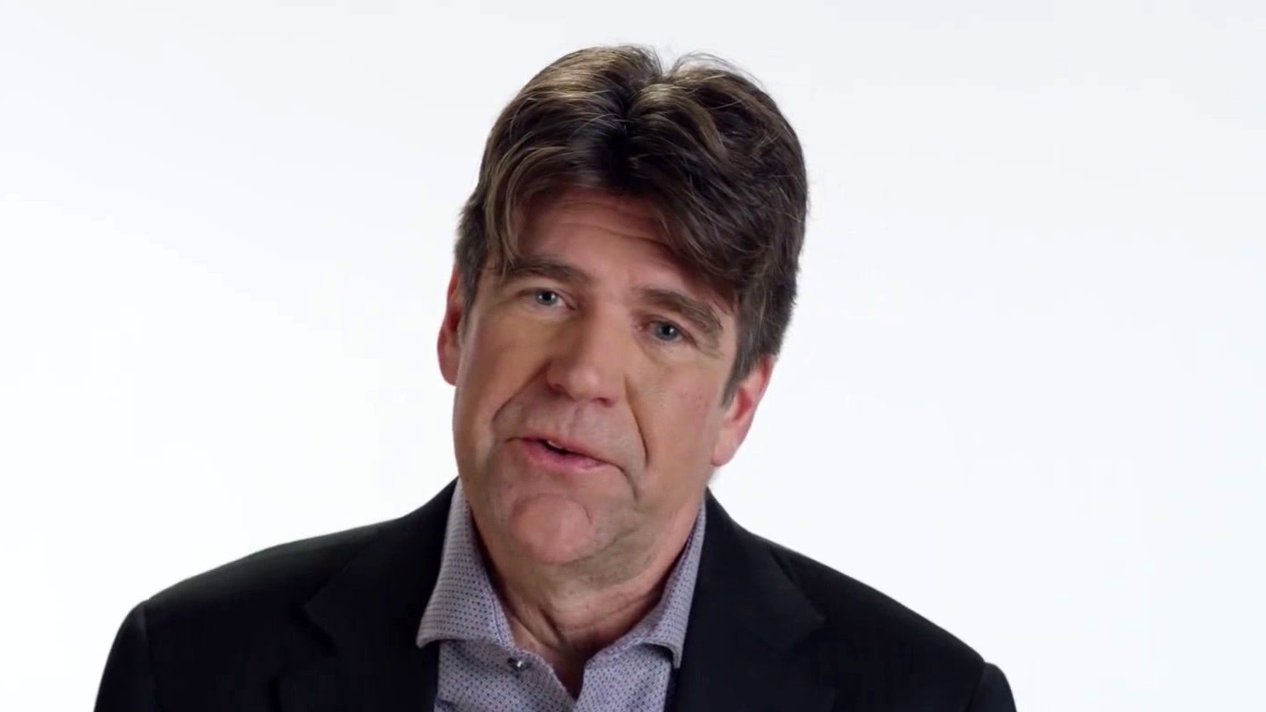 Sergio: Director Greg Barker Brought Authenticity To The Film (Featurette)