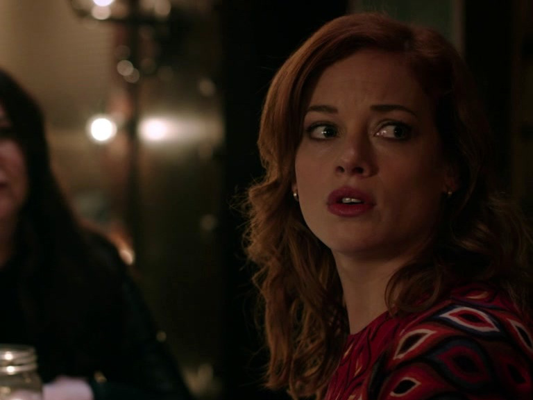 Zoey's Extraordinary Playlist: Max Seems To Be Over Zoey