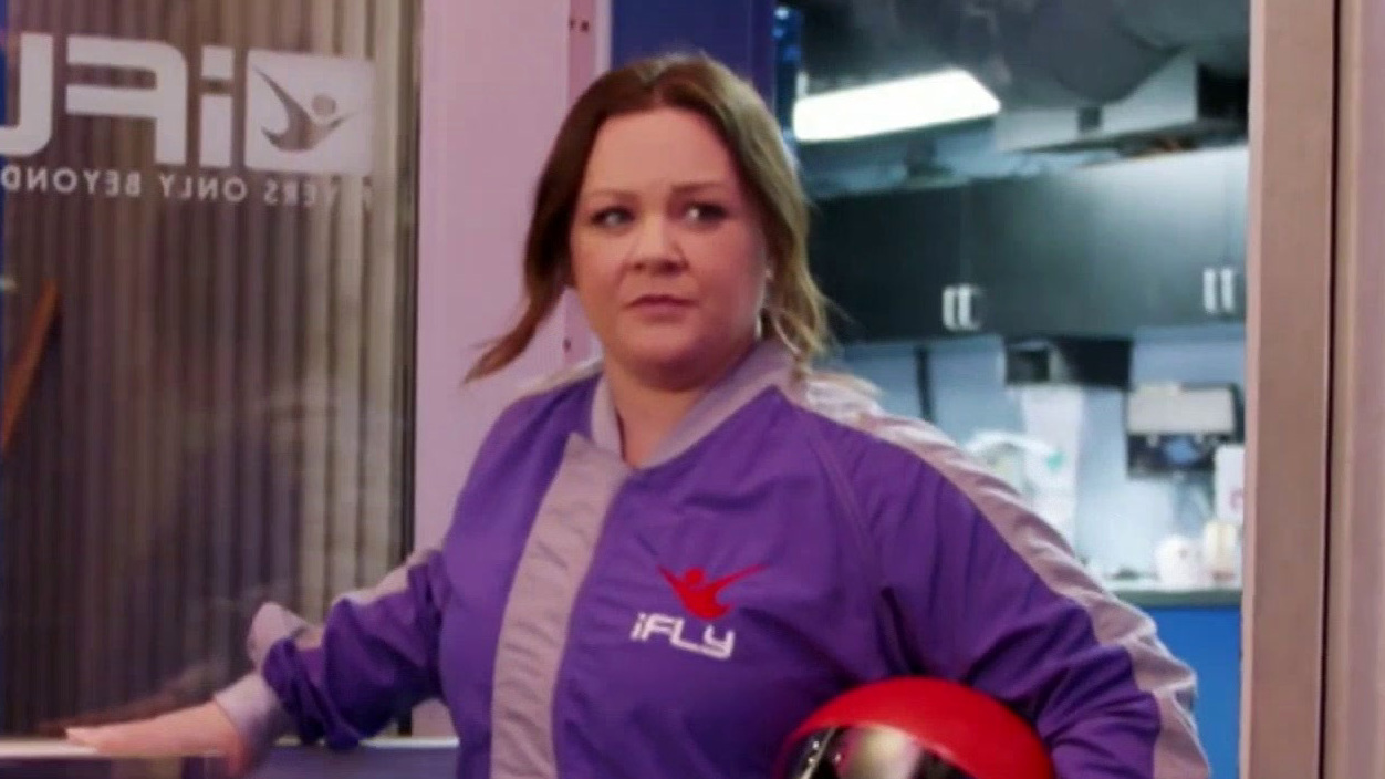 Little Big Shots: Melissa Mccarthy And Indoor Skydiving Champion Charlie Take Flight