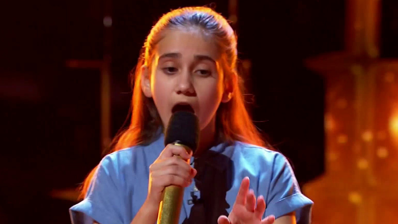 Little Big Shots: Twelve-Year-Old Annie Sings Something's Got A Hold On Me