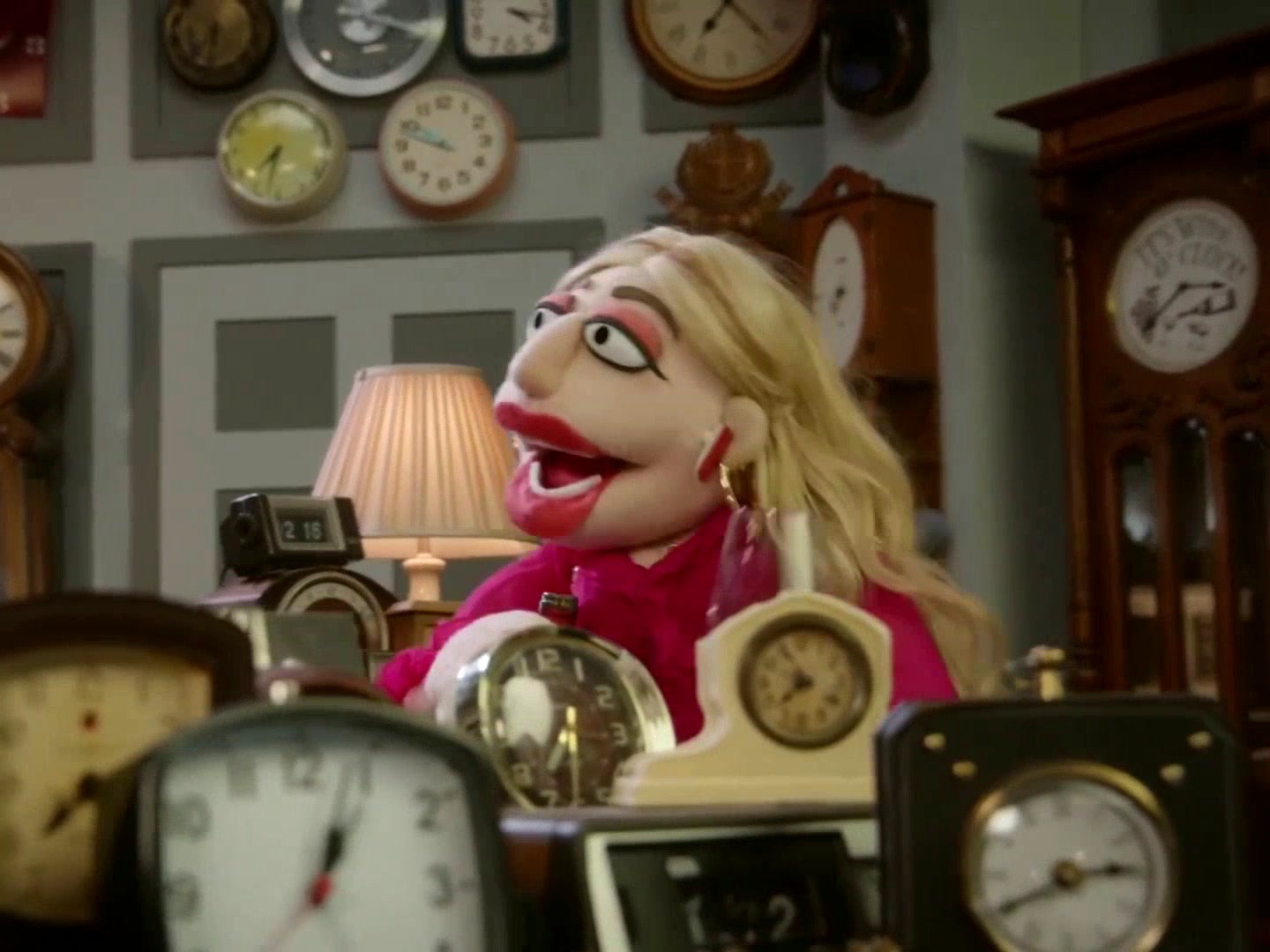 Crank Yankers: Heidi Gardner Prank Calls a Vineyard