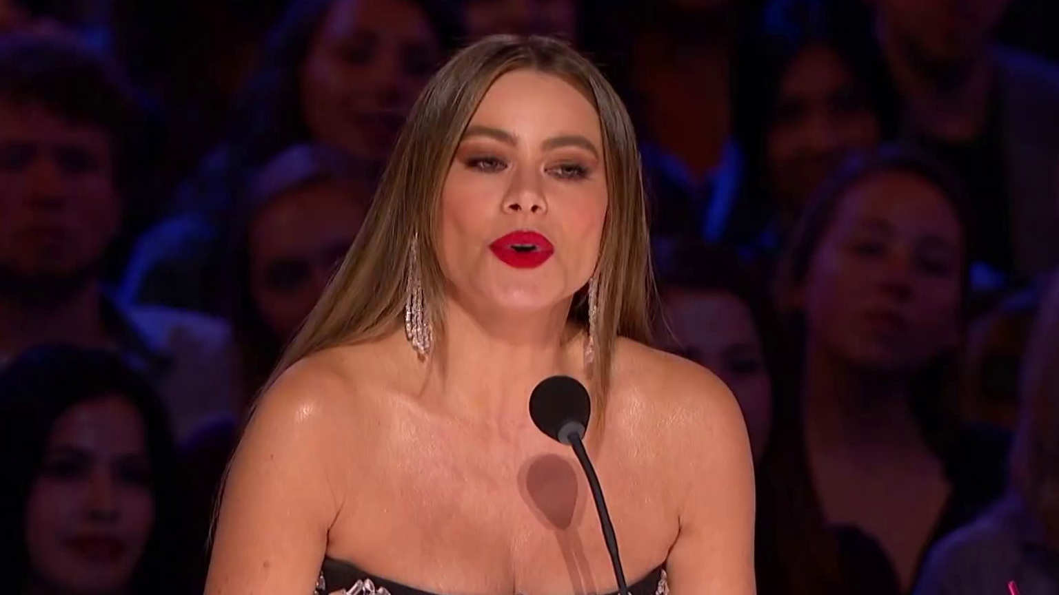 America's Got Talent: Amanda Lacount Delivers Confidence And Stunning Dance To Todrick Hall!