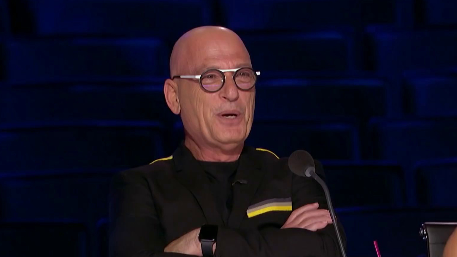 America's Got Talent: Hilarious Chicken Tells Funny Jokes
