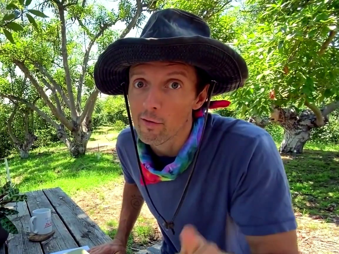 Celebrity Show-Off: Jason Mraz's Mragical Mranch Fan Mail